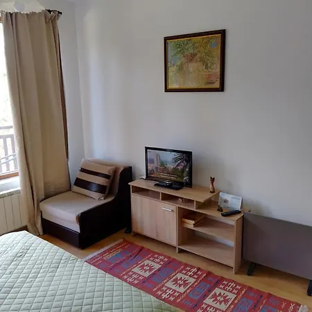 студио 36 - семирамида, Apartman Borovec