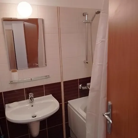 студио 36 - семирамида, * Μπόροβετς