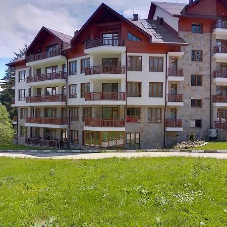 студио 36 - семирамида, Μπόροβετς